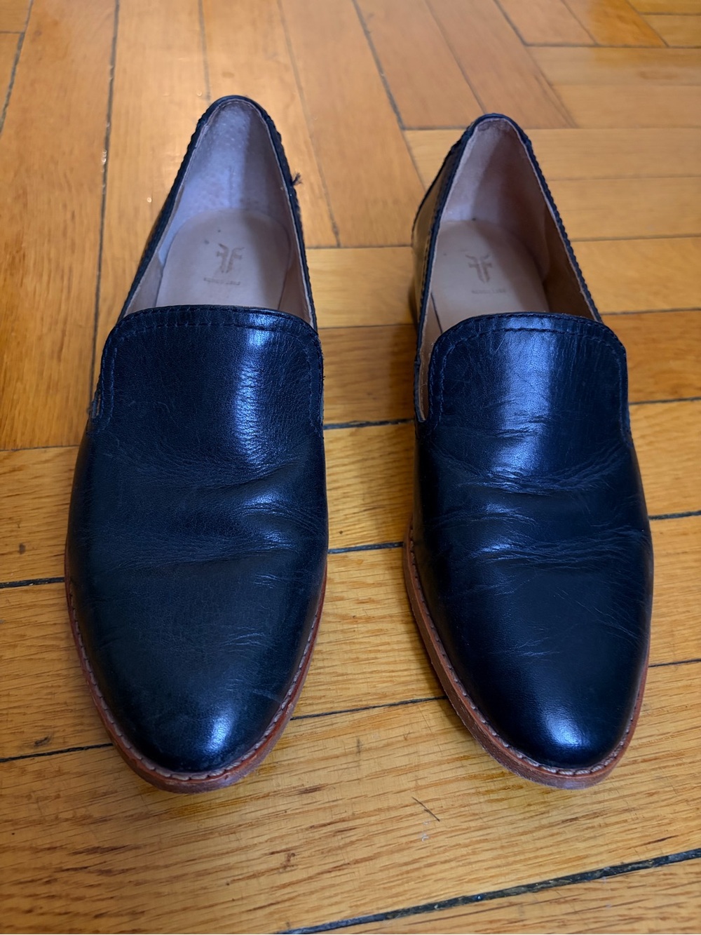 Frye Barely Worn Black Leather Women's Slip-On Loafers 6.5
